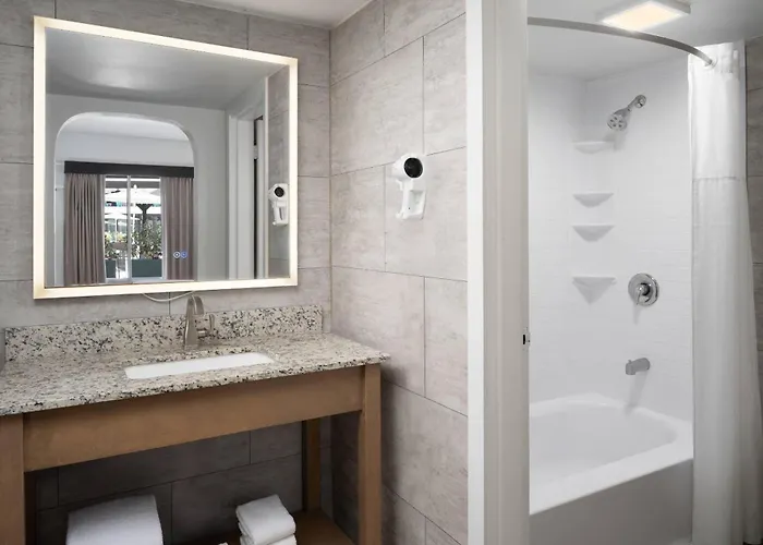 Hotel: The Harrison Downtown Hollywood