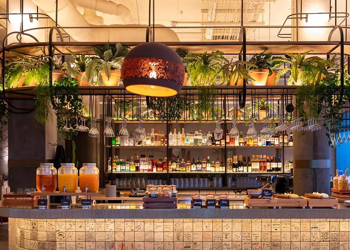 Bermonds Locke, Tower Bridge