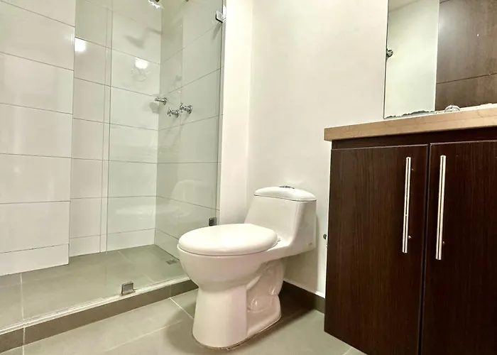 Apartamento Moderno En Conquistadores, Excelente Ubicacion