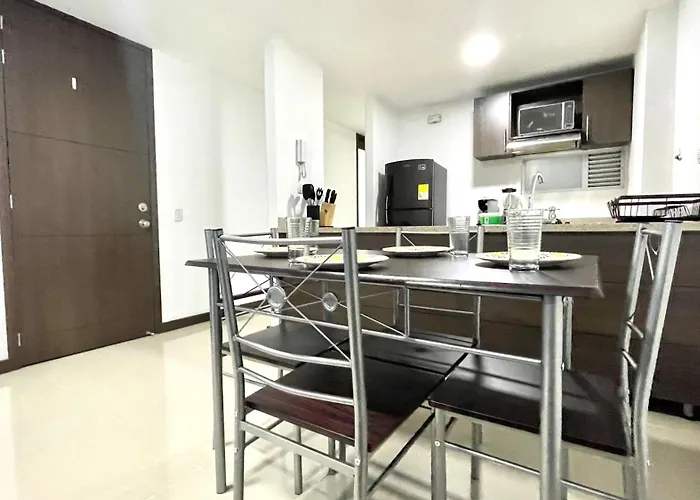 Apartamento Moderno En Conquistadores, Excelente Ubicacion