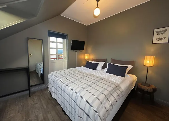 3 star hotels Leifur Eiriksson