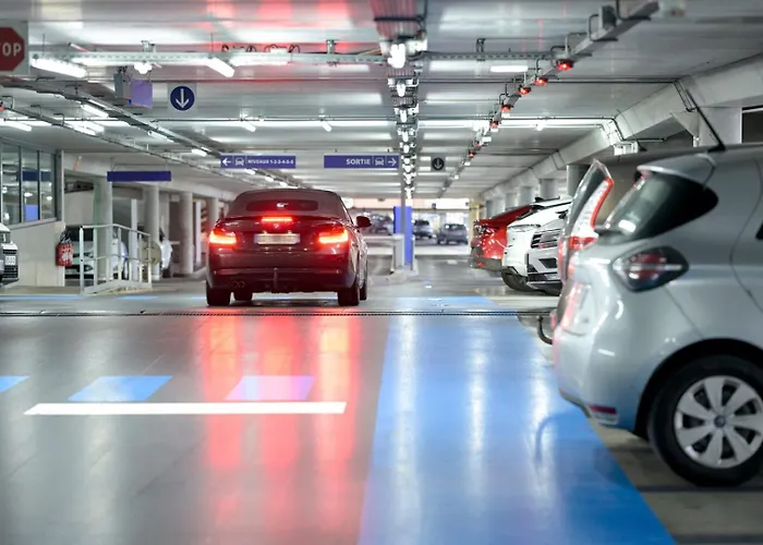 Luxury hotel only: Le Relais Madeleine