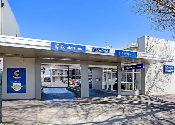 Hotel with view: Comfort Inn Western