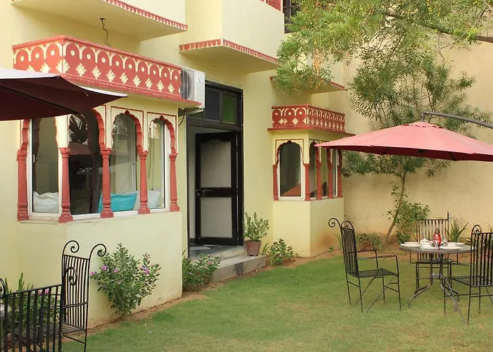 Cheap hotels Janak Palace