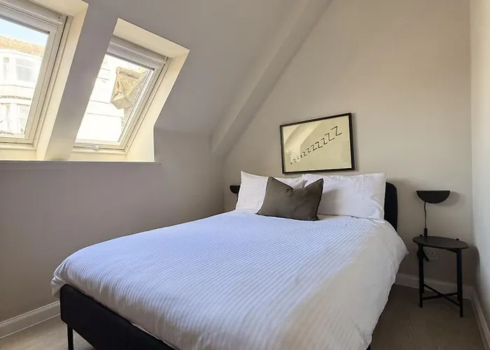 Airport Hotel: Sanctuary Hotel - En Suite Rooms