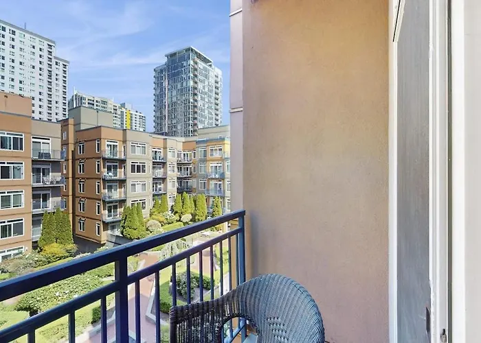 Sapphire Of Belltown Court