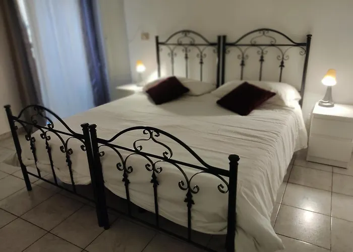 Crispi accomodation
