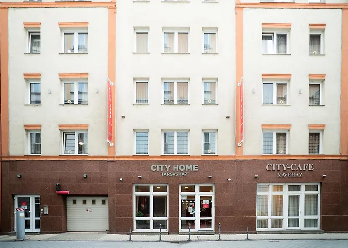 Hotel with Tennis: City Home Budapest