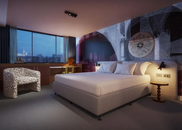 Dog friendly hotels Indigo Sydney Potts Point By Ihg