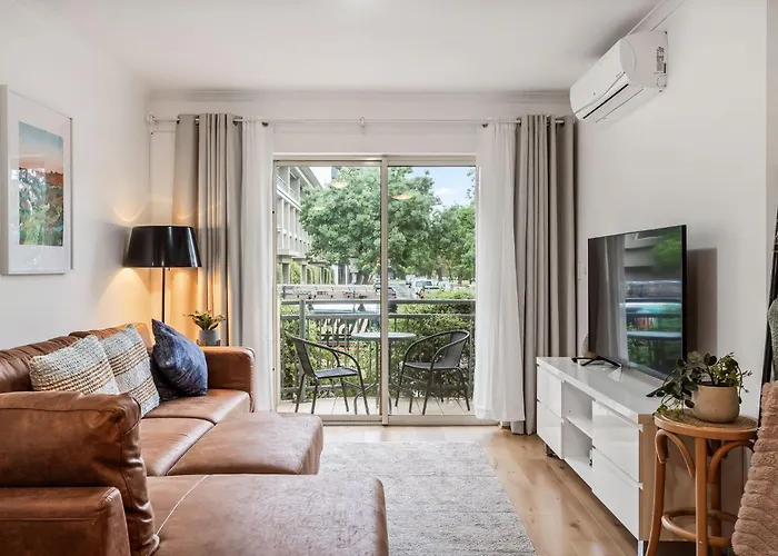 Carrington Views, 3 Bedrooms, Cbd, Parking