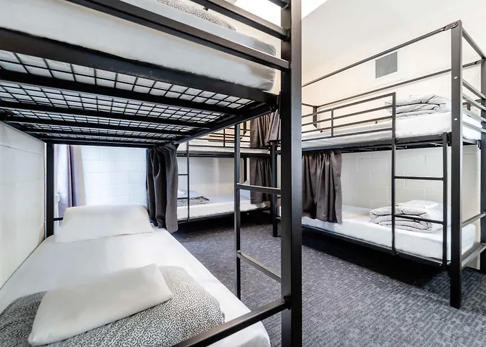The Hostels Yha Cairns Central