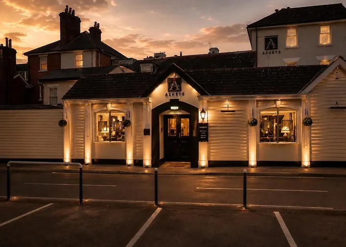 Guests house Ashbys Accommodation & Spa Hire