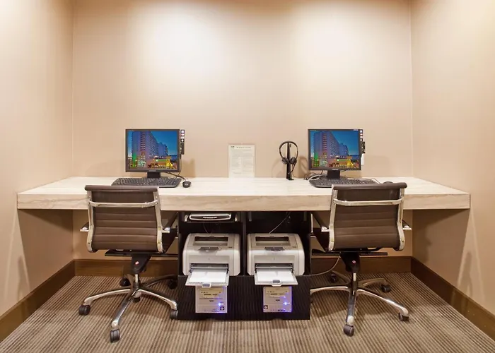 Golf hotel: Holiday Inn Vancouver-Centre Broadway By Ihg