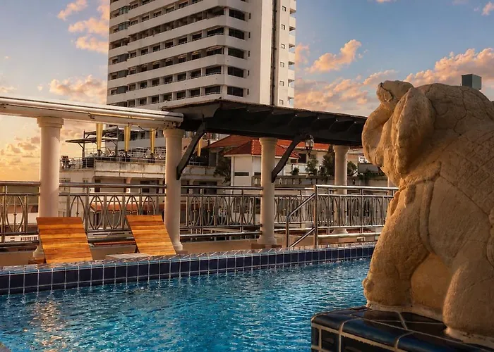 Whitehouse Condotel