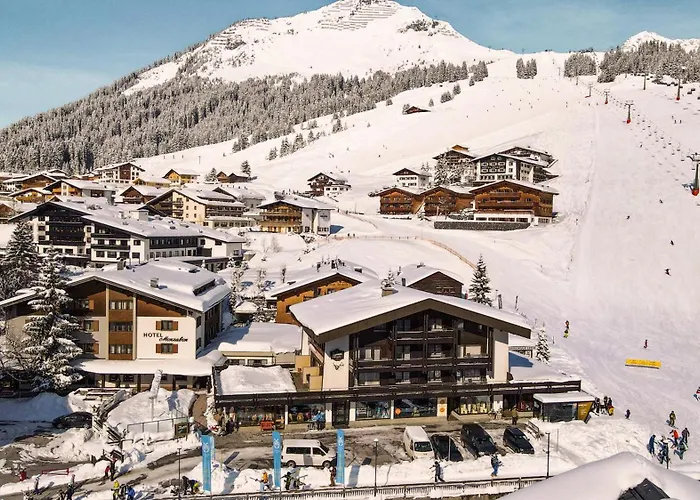 Luxury hotel only: Hotel Jagdhaus Monzabon