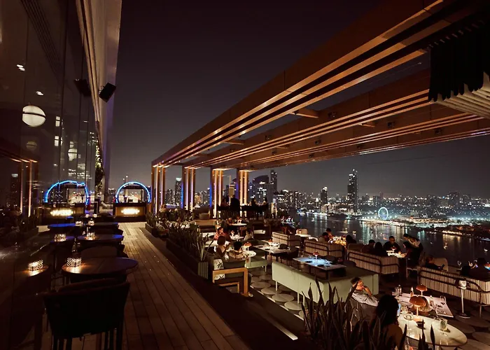 Hotel: Avani Plus Riverside Bangkok Hotel