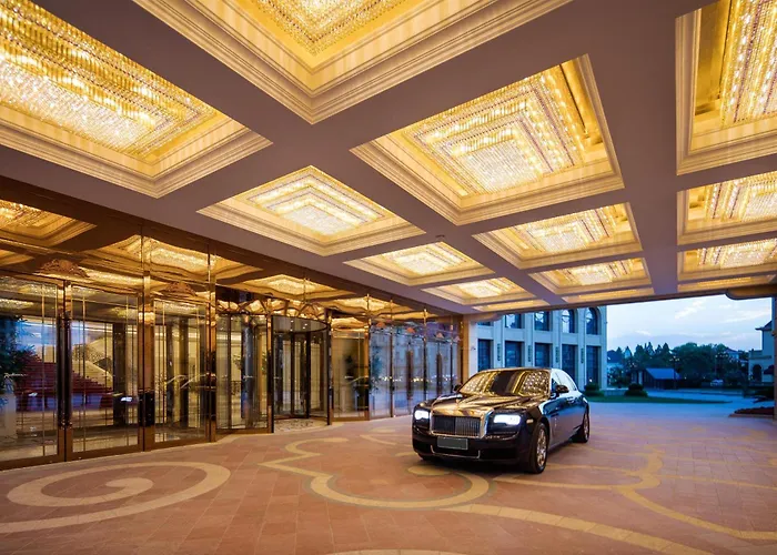 Hotels Close to Airport Radisson Blu Forest Manor Shanghai Hongqiao - Near Necc