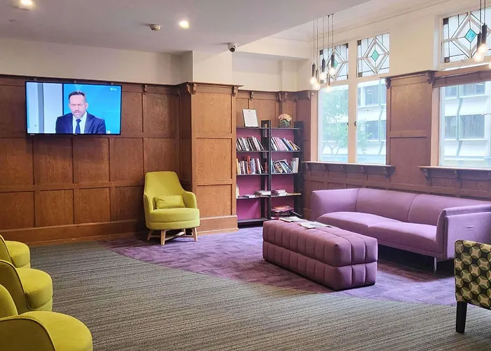 Pets Allowed Hotel Ibis Styles Kingsgate