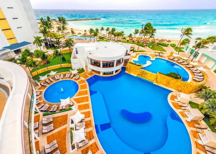  Altitude At Krystal Grand Cancun