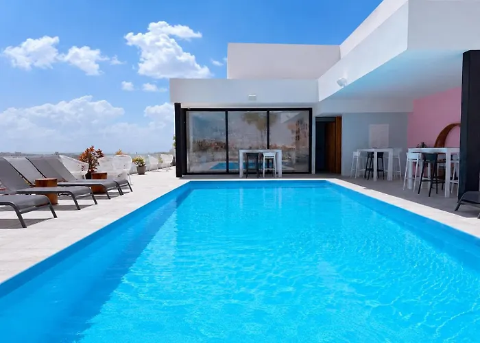 Calixta Hotel