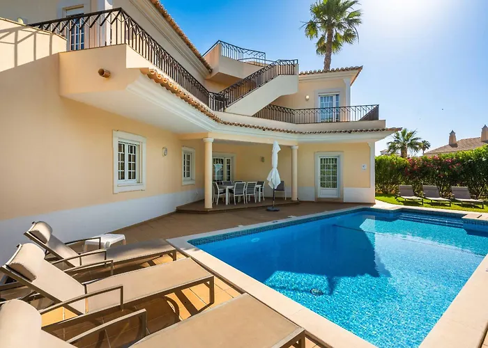 Villa Monte Das Oliveiras With Private Pool