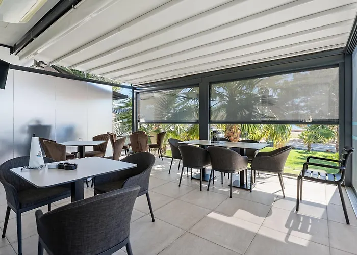 Crowonder Apartments & Rooms Oaza With Heated Swimming Pool And Sauna