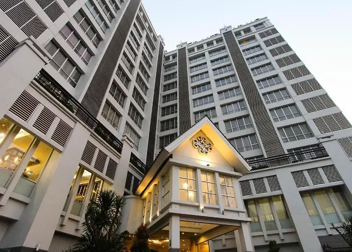 Best Selfcatering Grand Darmo Suite By Amithya