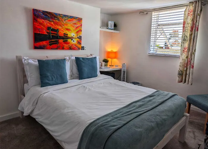 Upper Rock Brighton - Guest House