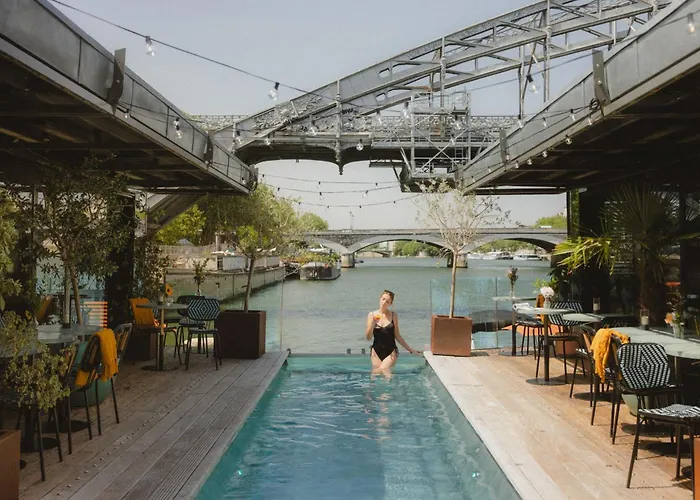 Off Seine