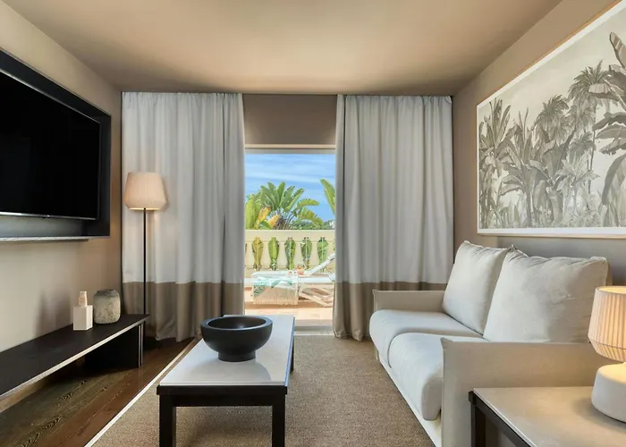 Hotels with pool Domes Lake Algarve, Autograph Collection