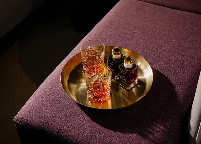 Dog friendly hotels Indigo Sydney Potts Point By Ihg