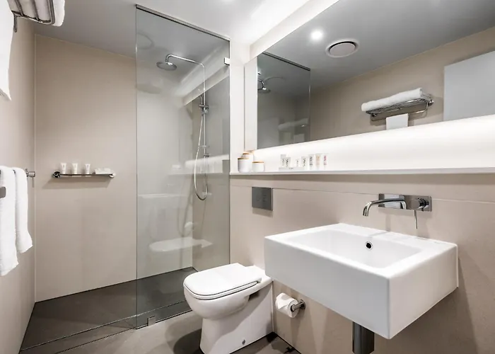 Hotels with a view Holiday Inn West Perth By Ihg