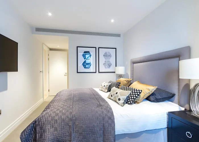 Stylish 2 Bed Flats Near Us Embassy