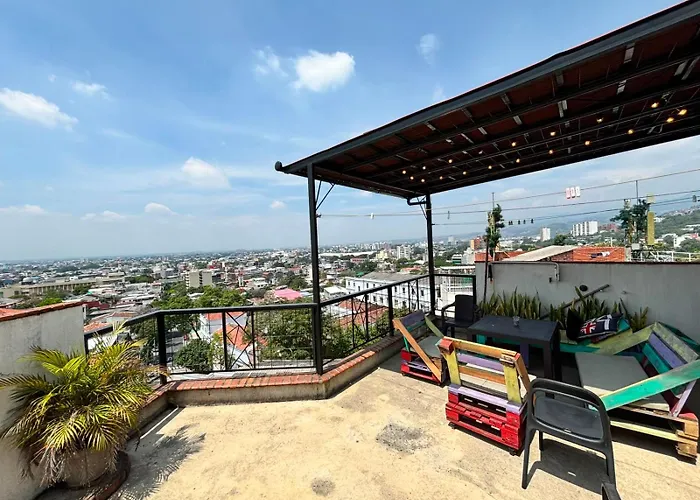 La Curva Apartamentos