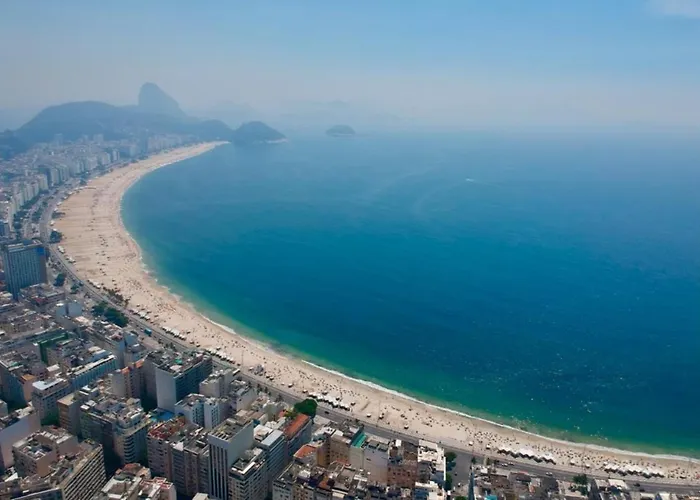 Fullano _ Entre Copacabana E Ipanema – Suítes Privativas Confortáveis!
