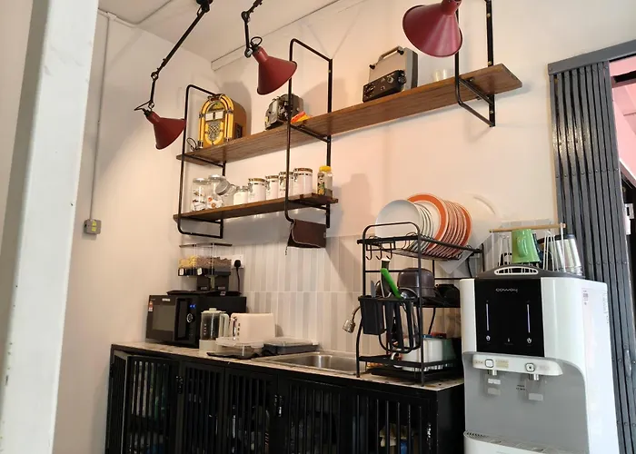 The Brownstone Hostel & Space