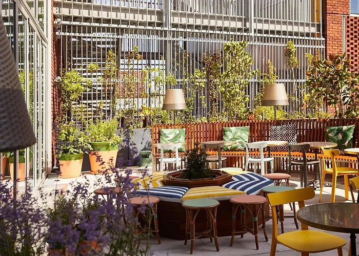 Kid friendly hotel Mama Shelter Lille