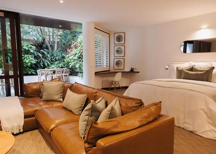 Hotels With Four Stars Beach Suites