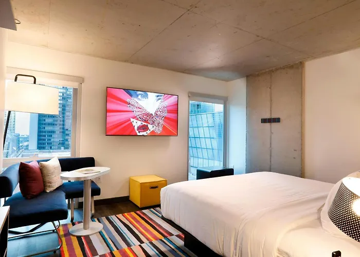 Aloft Chicago Mag Mile