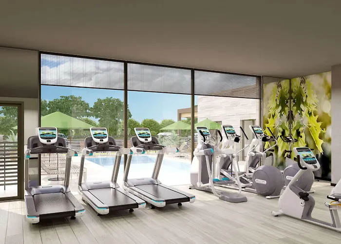 Kid friendly hotel Wyndham Garden Orlando Airport - Free Airport Shuttle