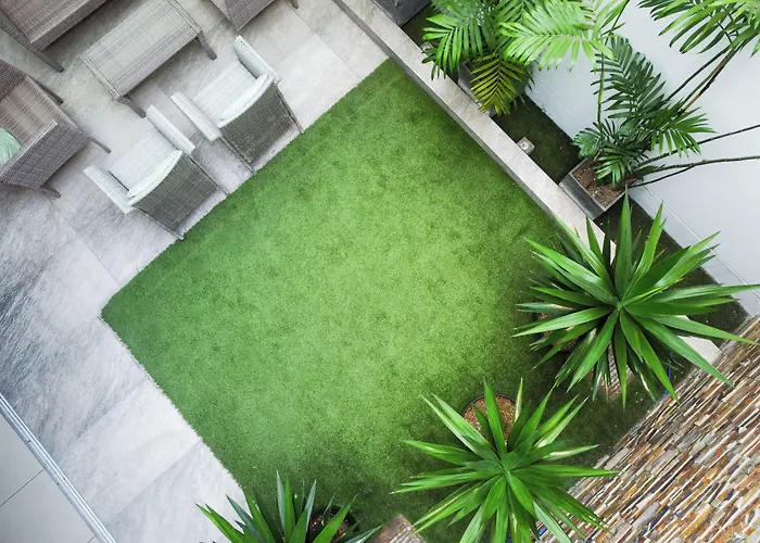 Apart Hotel Petit Palace Suites