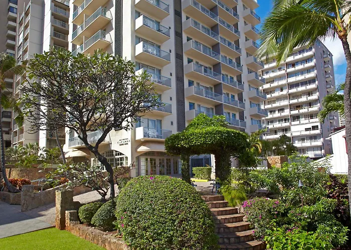 Coconut Waikiki Hotel