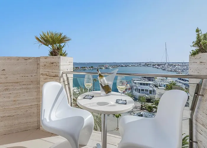  Hostal Brisa Marina