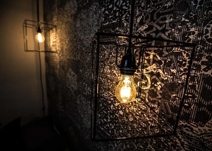 "Un Lieu Unique" Le Gold Et Le Cocon