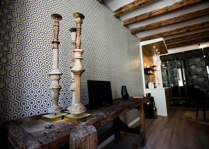 "Un Lieu Unique" Le Gold Et Le Cocon