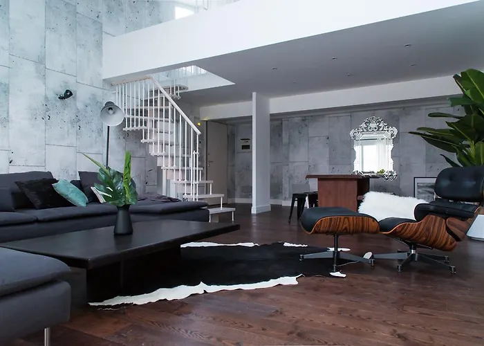  Industia Loft