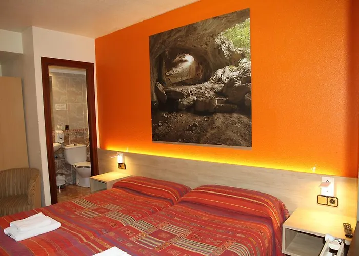 Hostal Acella