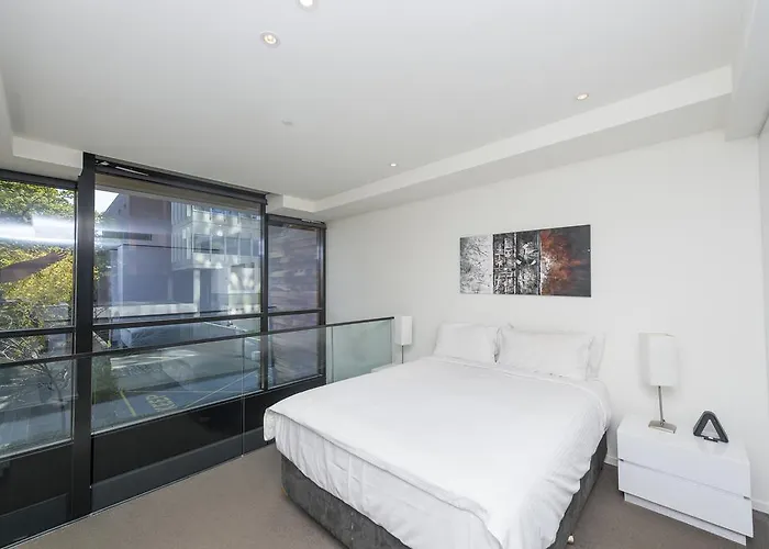 5 star hotels Lj Hooker Manuka Prestige Accommodation