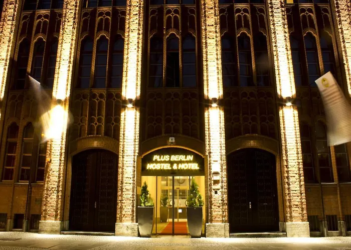Plus Hostel Und