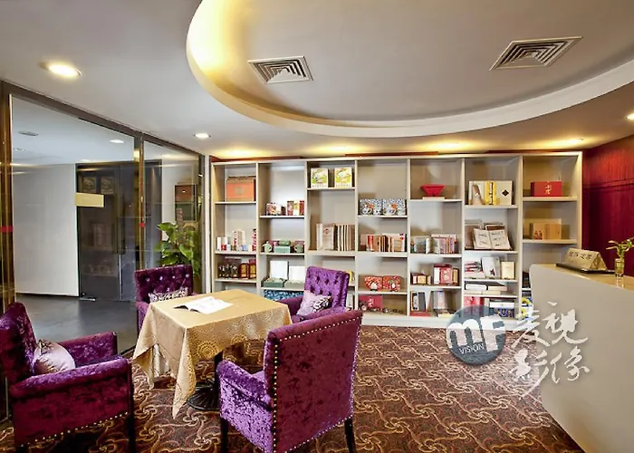 Casino hotel: Onehome Yalong International Hotel